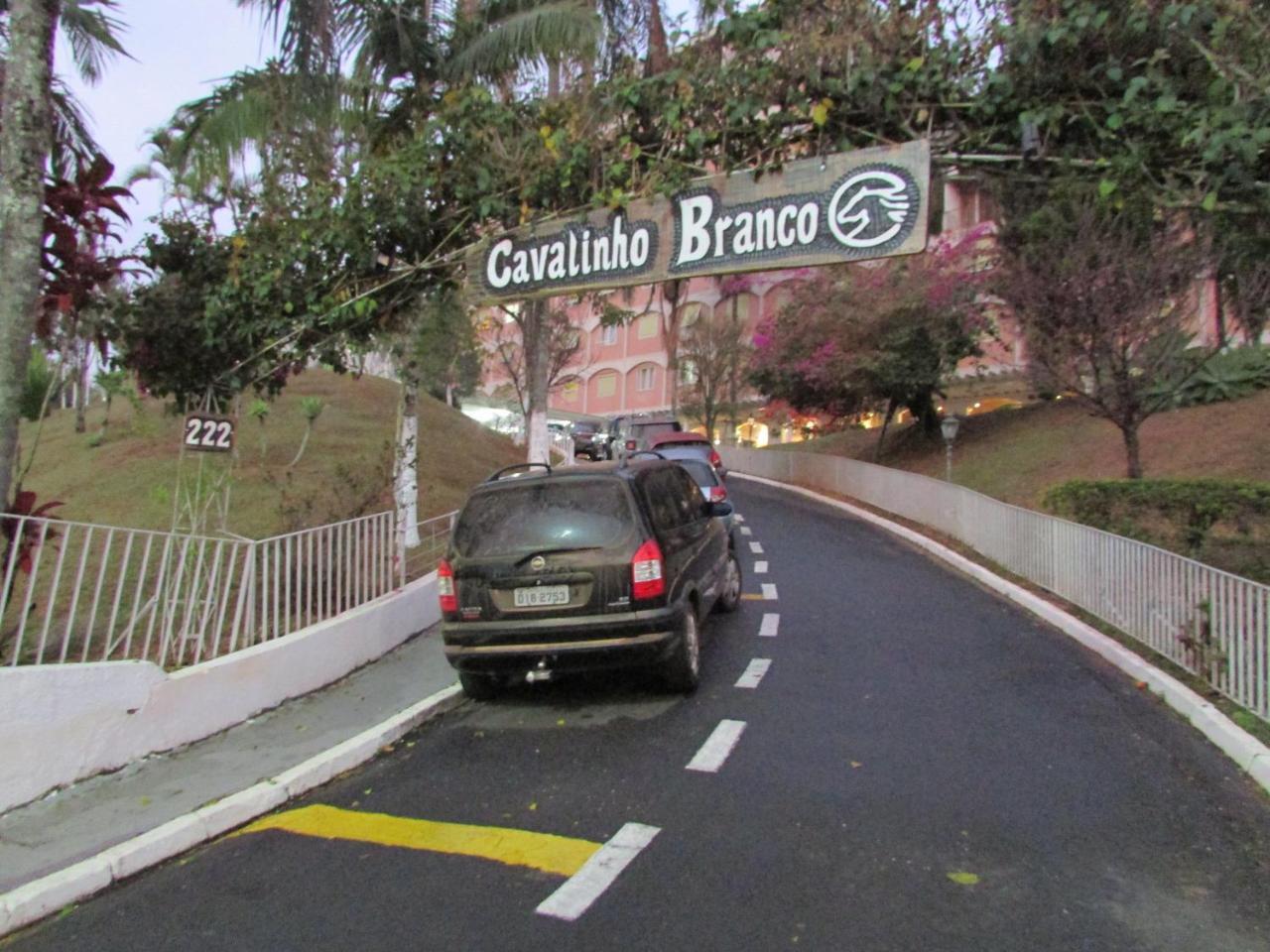Águas de Lindóia Flat No Cavalinho Brancoアパートホテル エクステリア 写真